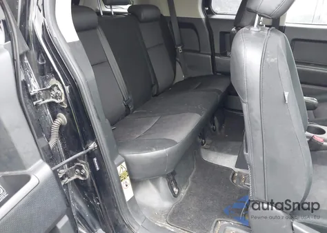 2010 Toyota Fj Cruiser z USA, uszkodzony, nr VIN JTEBU4BF6AK086437